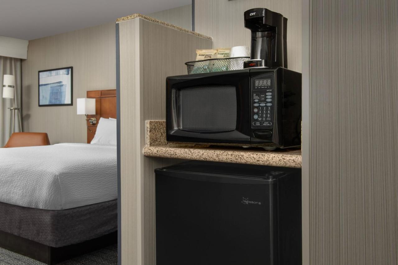 Courtyard By Marriott Seattle Hotel 3*