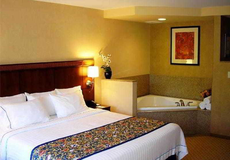 Courtyard By Marriott Seattle Hotel Kirkland